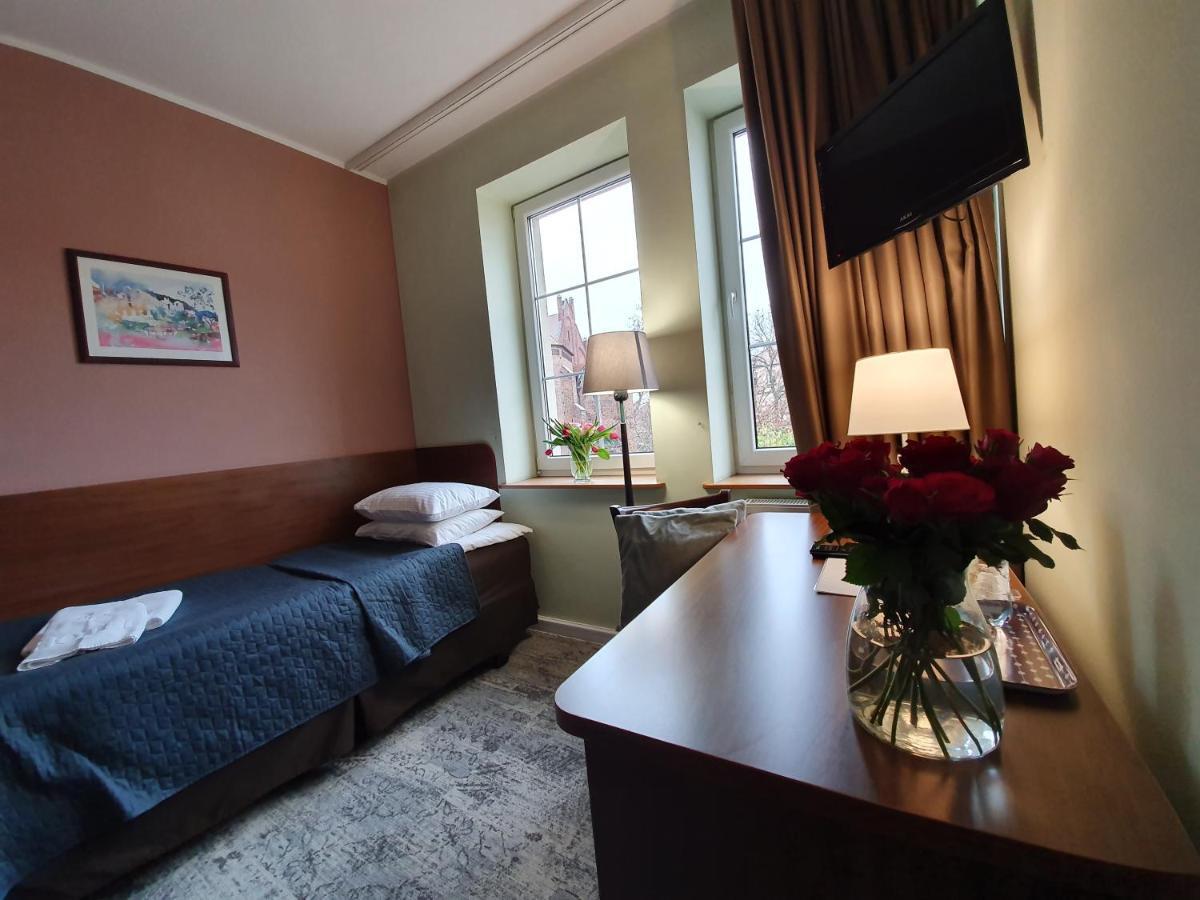 Hotel Siesta Świebodzin Habitación foto